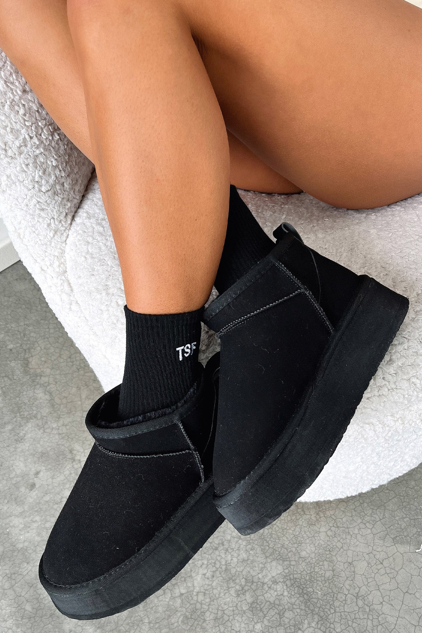 Eesha Platform Boots - Black - Image 5
