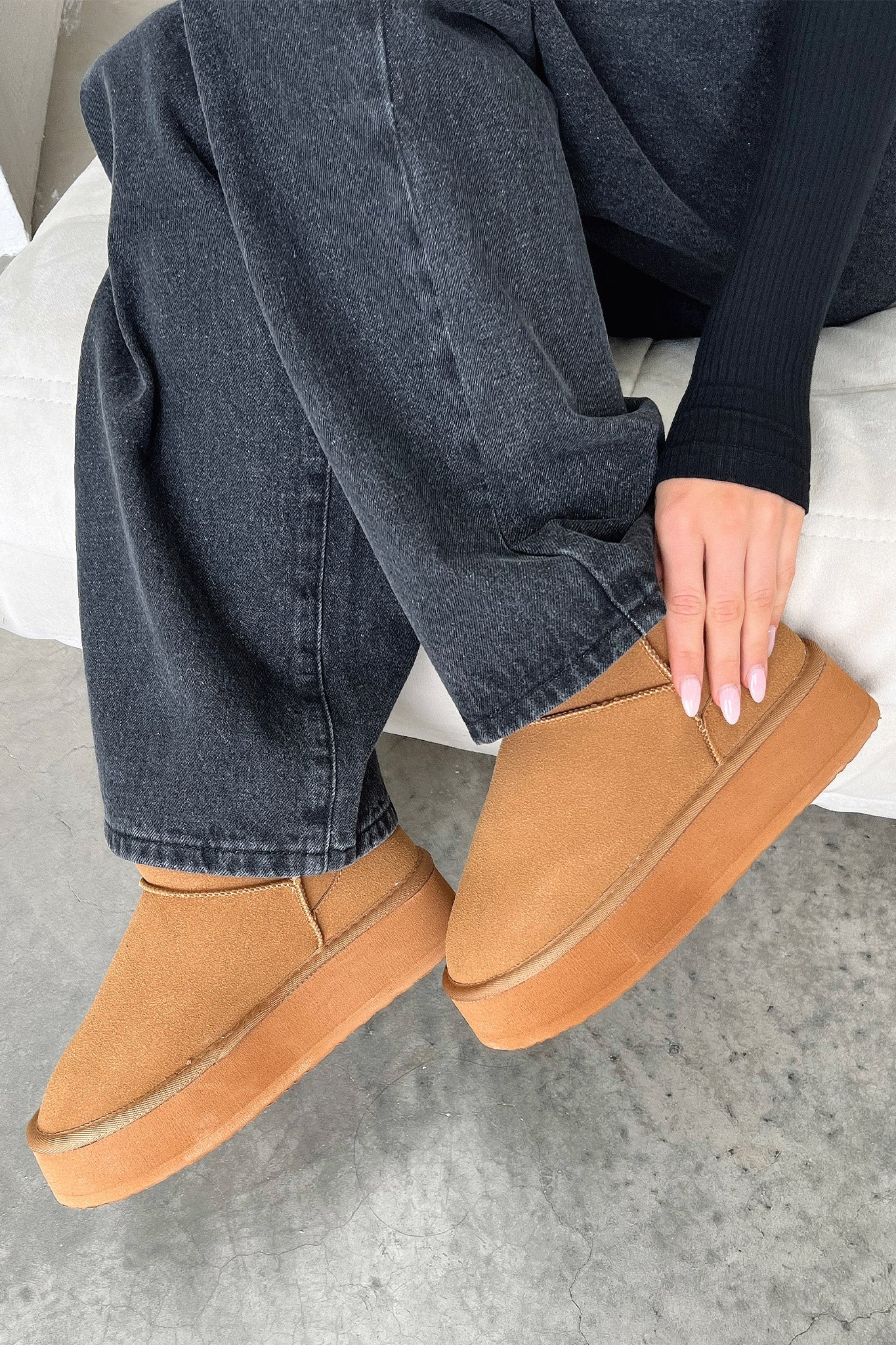 Eesha Platform Boots - Chestnut - Image 2