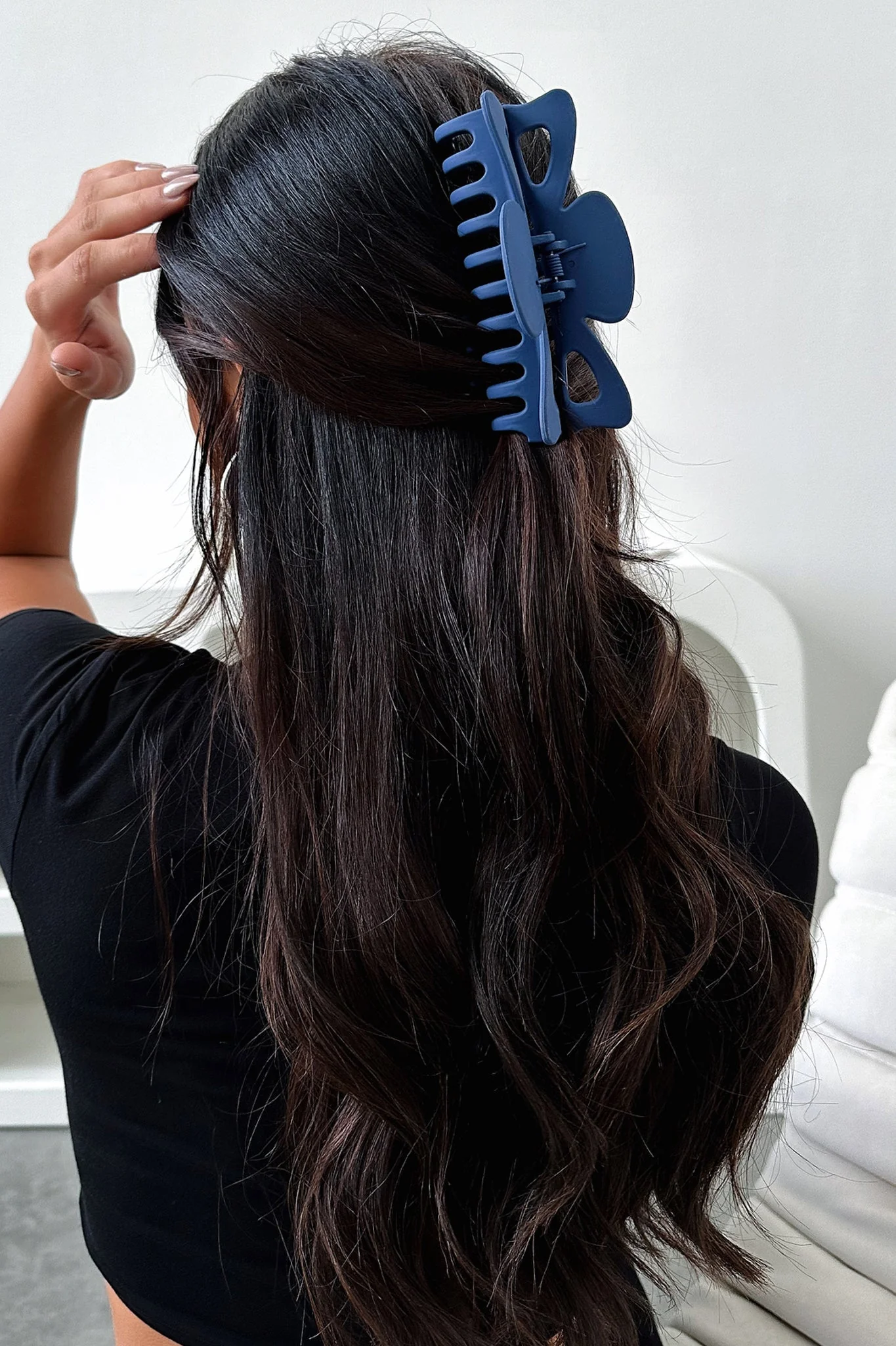 Eli Claw Clip - Blue - Image 3